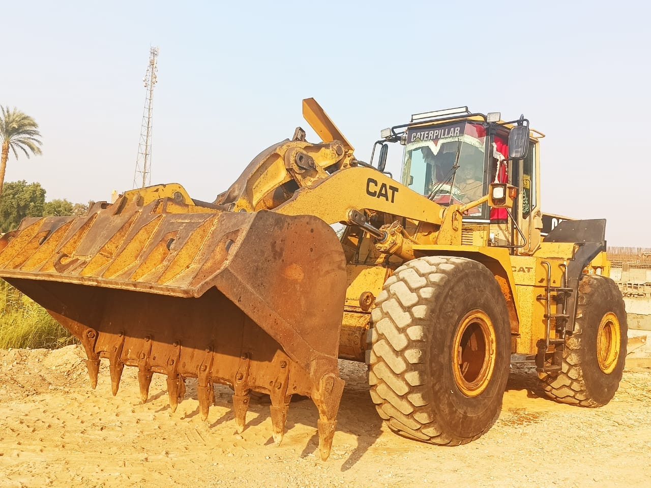 لودر 966F بلجيكي 1997